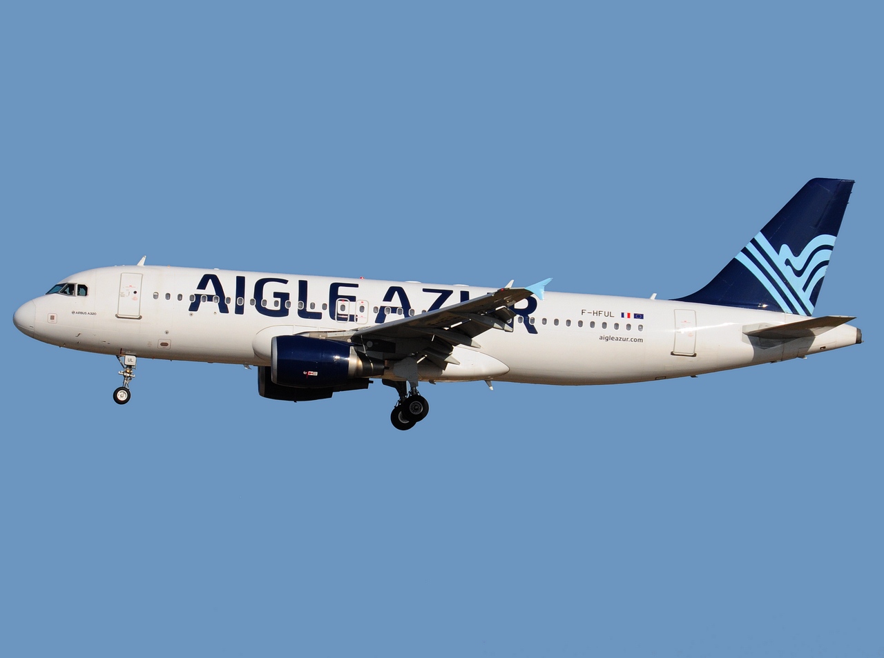 F-HFUL - A320-214 - Aigle Azur - ORY - 13-10-2016
