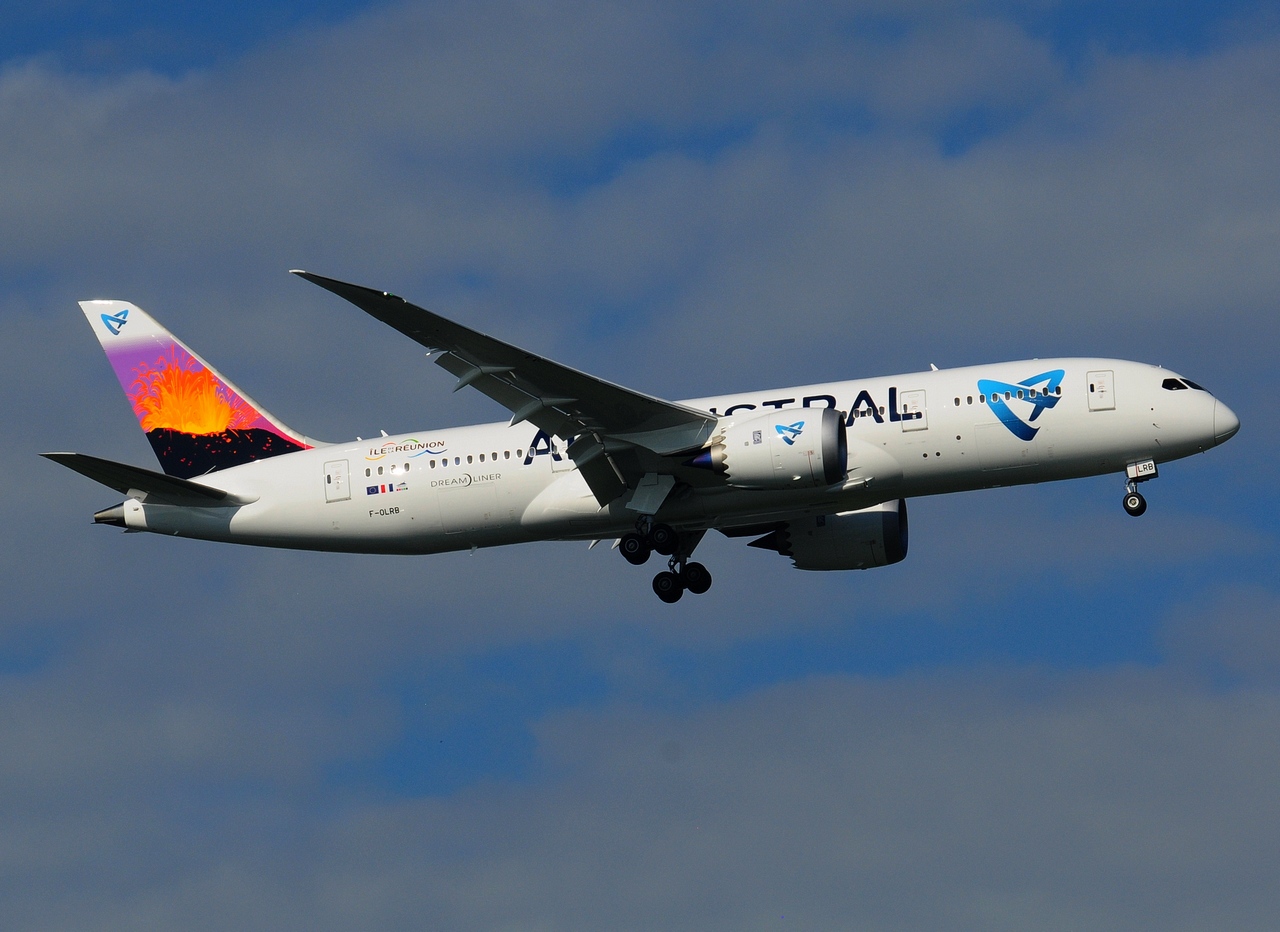 F-OLRB - 787-8 Dreamliner - Air Austral - BKK - 13-11-2016