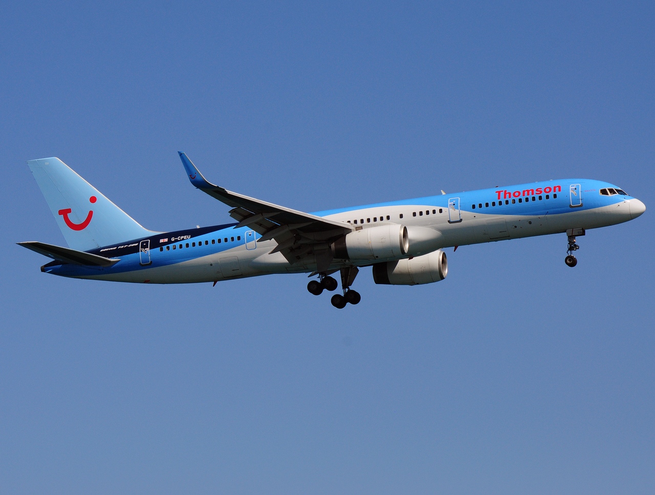 G-CPEU - 757-236(WL) - Thomson Airways - LCA - 21-08-2016