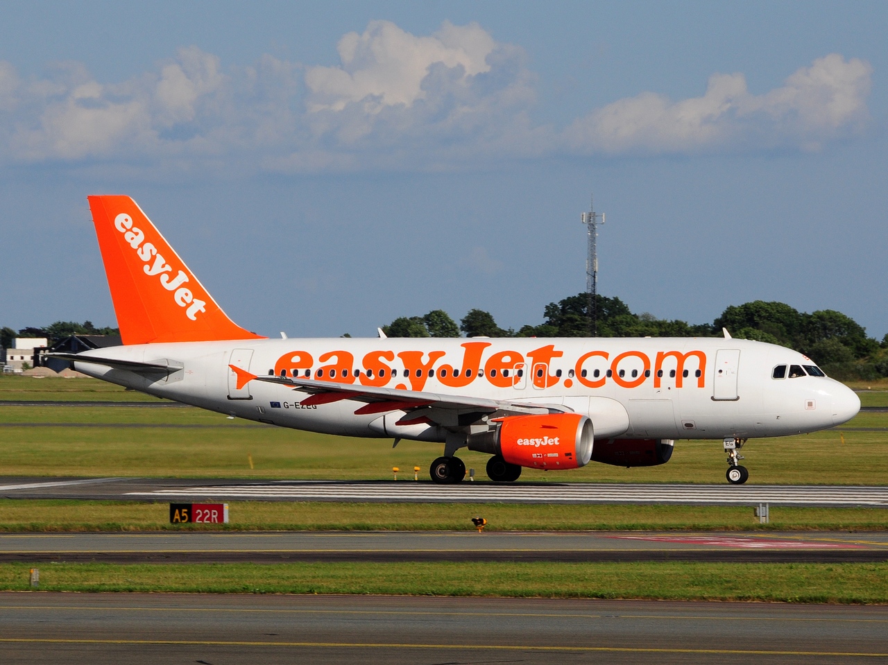 G-EZEG - A319-111 - easyJet - CPH - 26-06-2016
