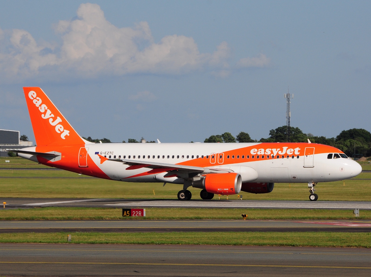 G-EZTC - A320-214 - easyJet - CPH - 26-06-2016