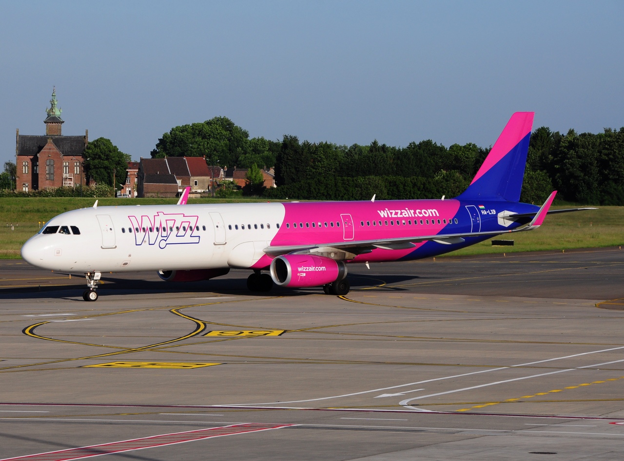 HA-LXB - A321-231(WL) - Wizz Air - CRL - 09-06-2016b