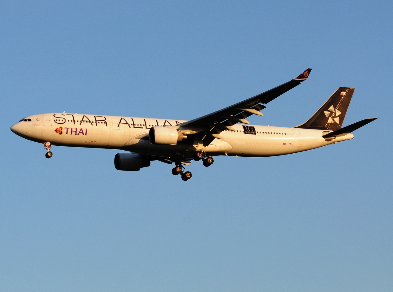 HS-TEL - A330-322 - Thai Airways International - BKK - 11-11-2016
