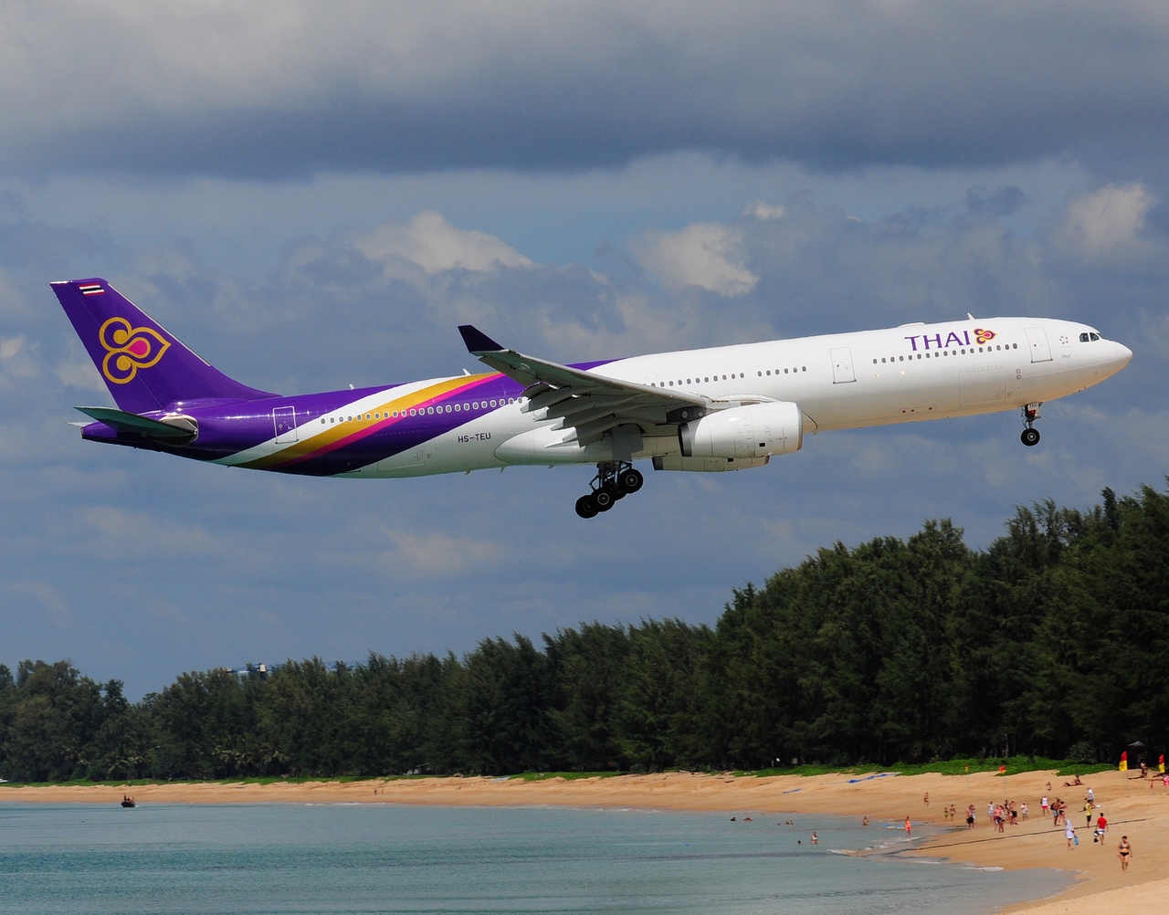 HS-TEU - A330-343 - Thai Airways International - HKT - 14-11-2016