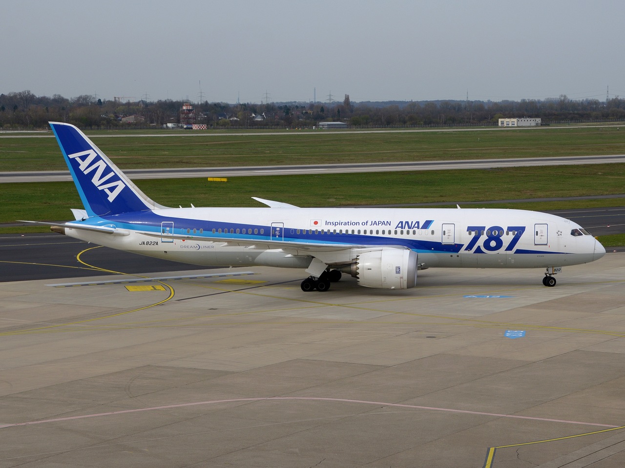 JA822A - 787-8 Dreamliner - ANA All Nippon Airways - DUS - 02-04-2016