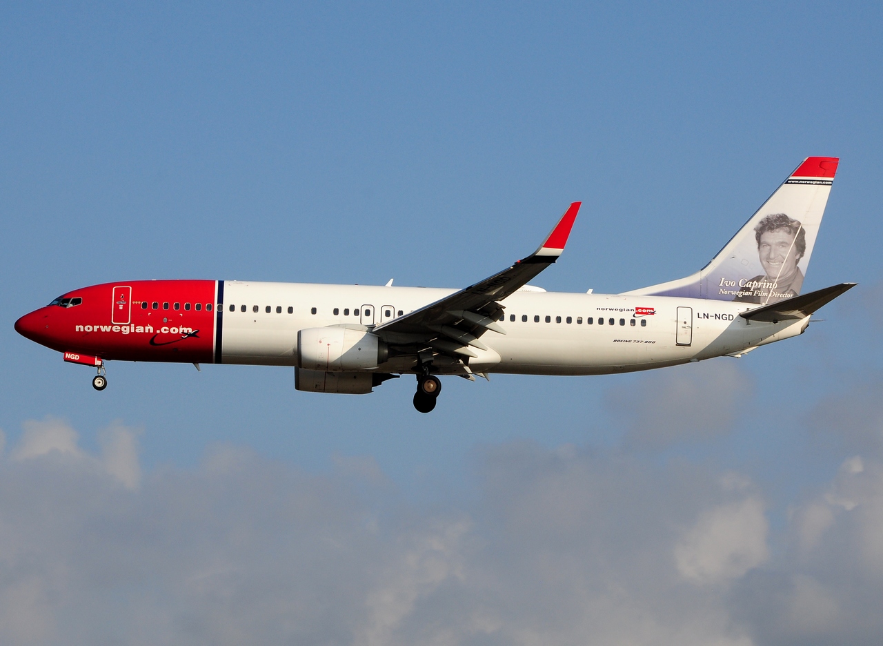 LN-NGD - 737-8JP(WL) - Norwegian Air Shuttle - CPH - 27-06-2016