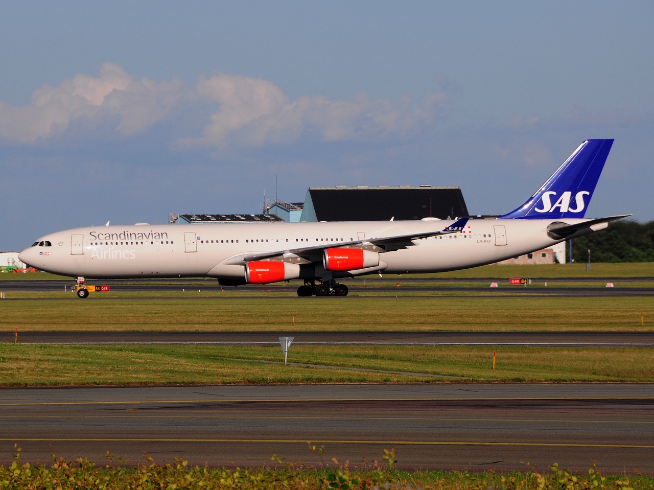 LN-RKF - A340-313 - SAS Scandinavian Airlines - CPH - 26-06-2016