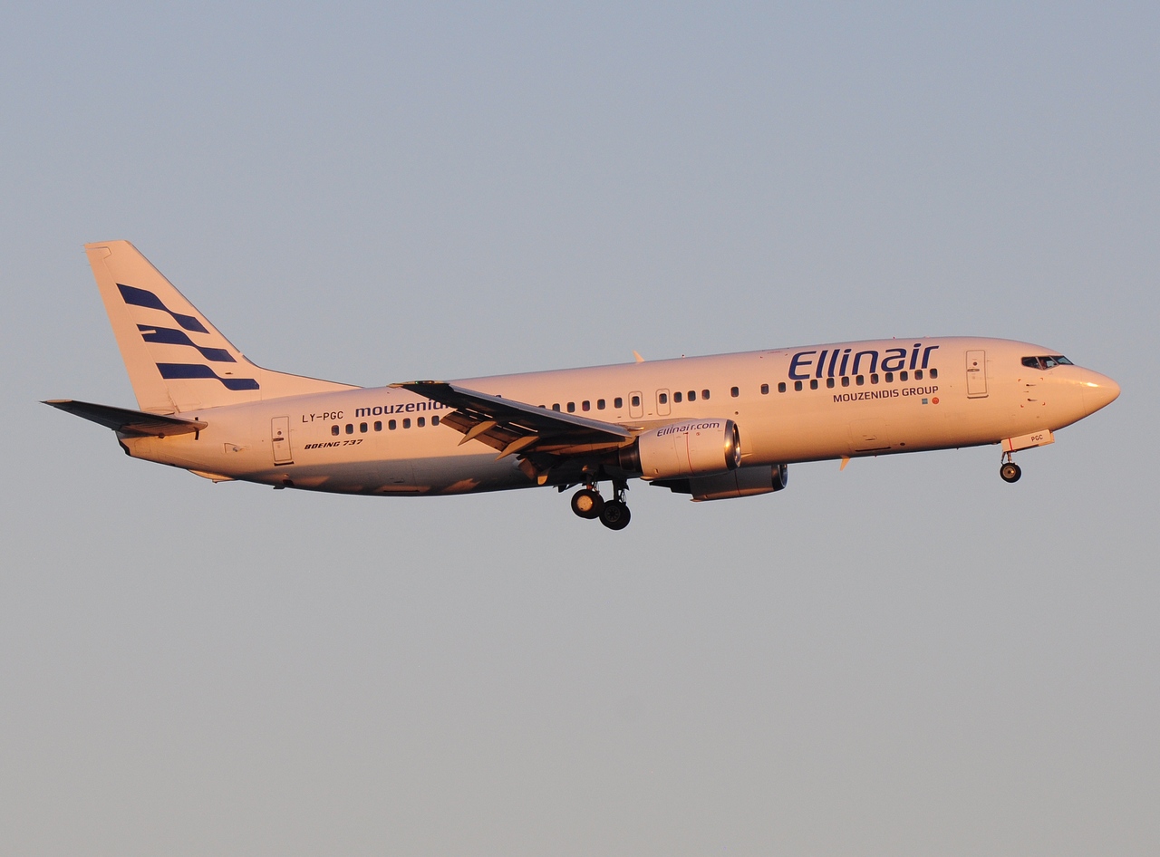 LY-PGC - 737-4S3 - Ellinair - LCA - 19-08-2016