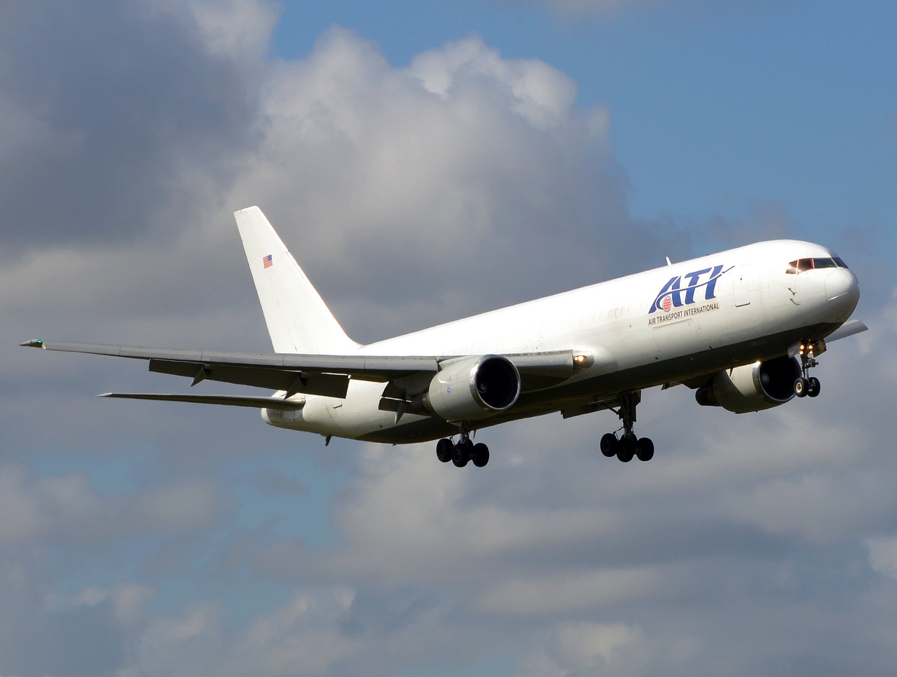 N364CM - 767-338(ER) - ATI _ Air Transport International - MIA - 02-02-2016