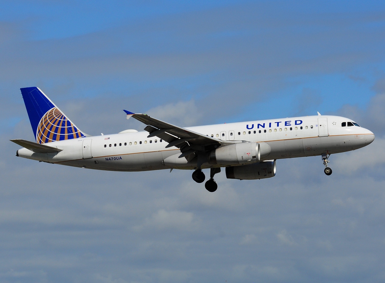N470UA - A320-232 - United Airlines - MIA - 02-02-2016