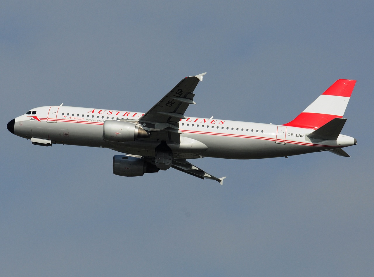 OE-LBP - A320-214 - Austrian Airlines - DUS - 02-04-2016
