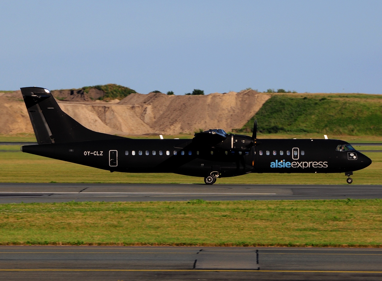 OY-CLZ - ATR 72-500 (72-212A) - Alsie Express - CPH - 26-06-2016