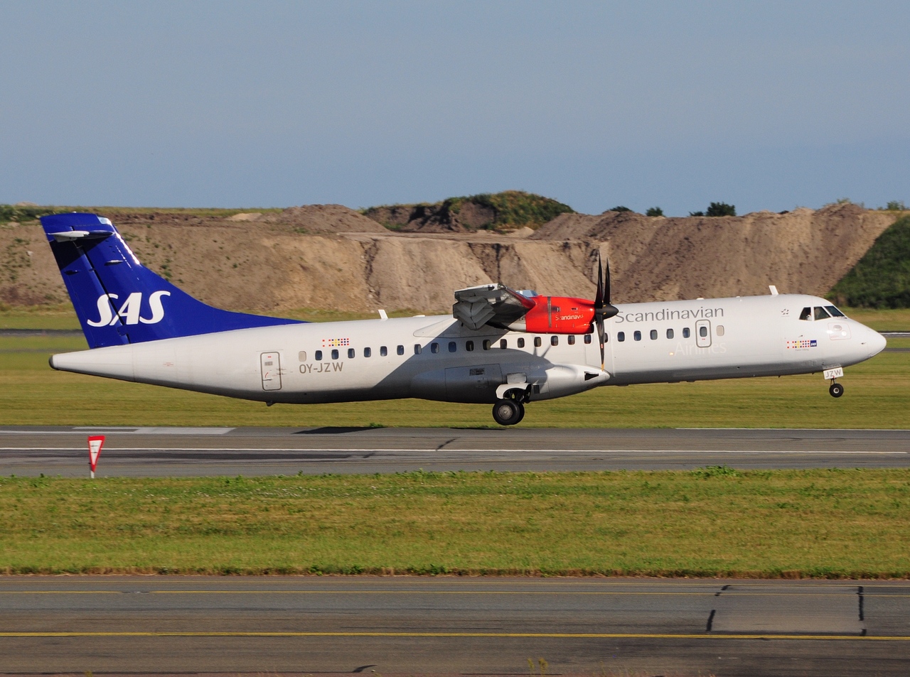 OY-JZW - ATR 72-500 (72-212A) - SAS Scandinavian Airlines - CPH - 26-06-2016