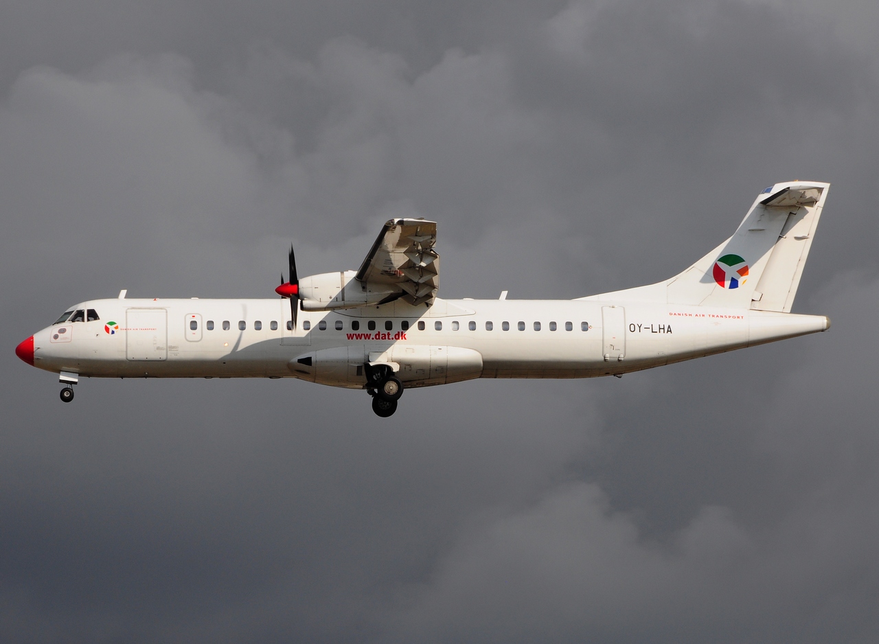 OY-LHA - ATR 72-202 - Danish Air Transport (DAT) - CPH - 27-06-2016