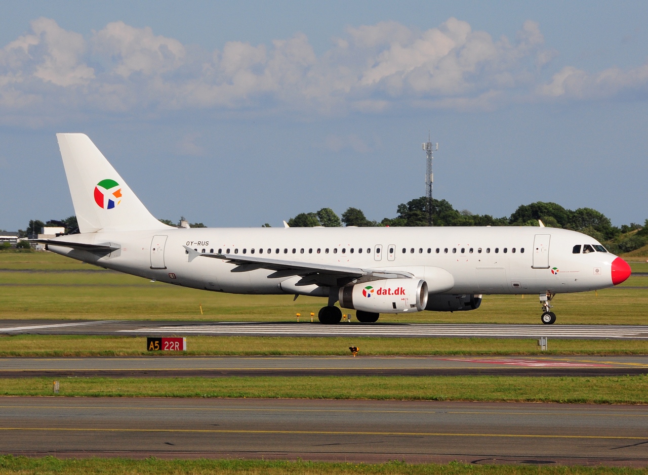 OY-RUS - A320-231 - Danish Air Transport (DAT) - CPH - 26-06-2016