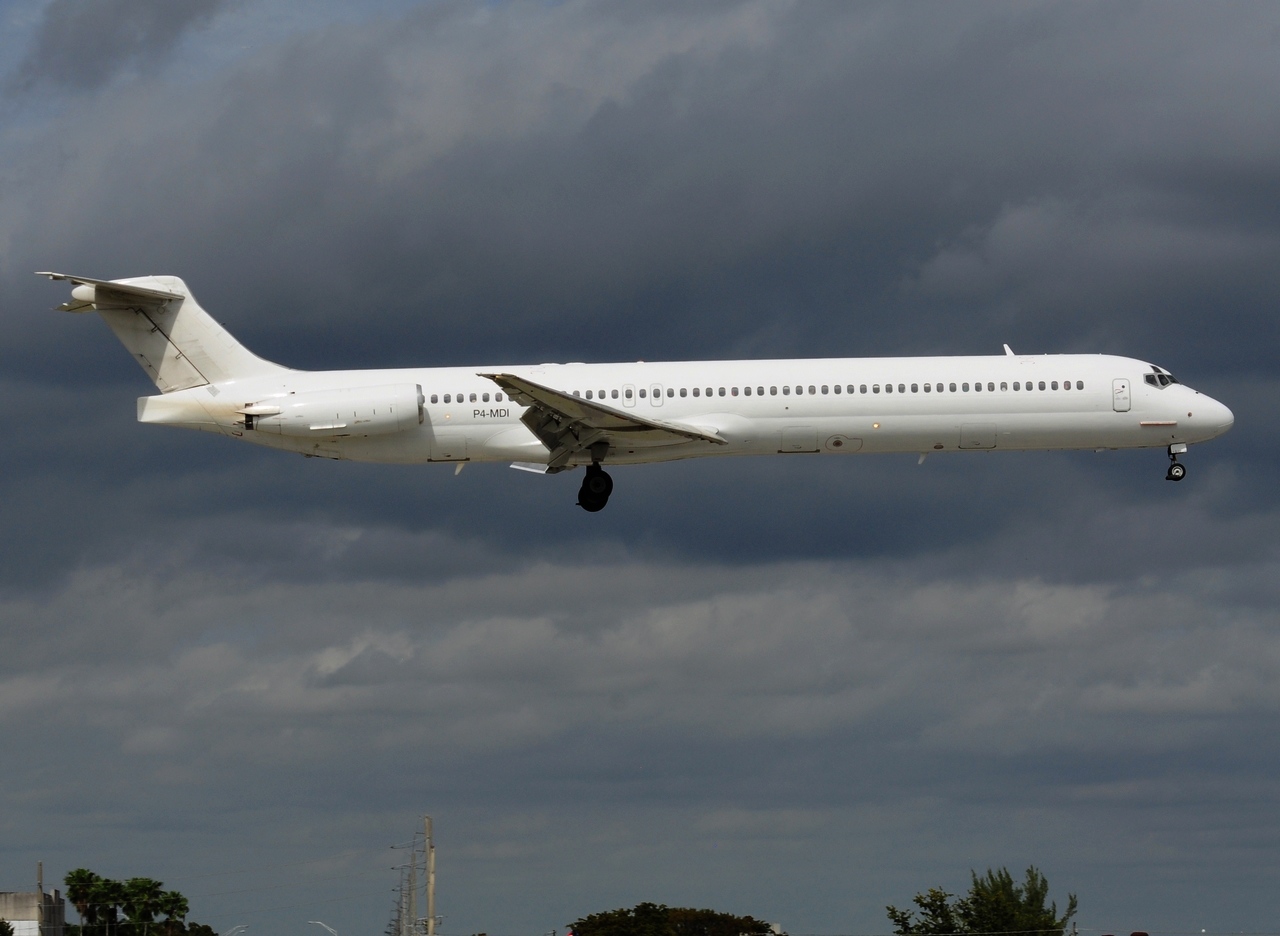 P4-MDI - MD-83 - InselAir Aruba - MIA - 31-01-2016