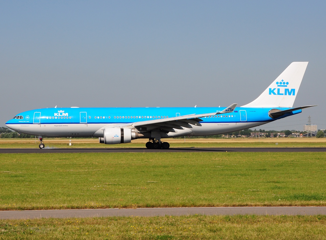 PH-AOB - A330-203 - KLM Royal Dutch Airlines - AMS - 19-07-2016