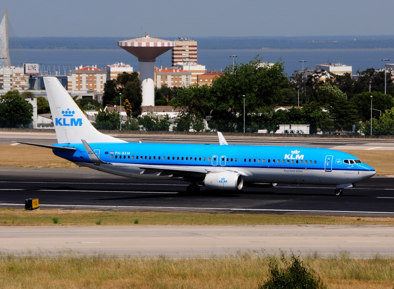 PH-BXM - 737-8K2(WL) - KLM Royal Dutch Airlines - LIS - 22-06-2016
