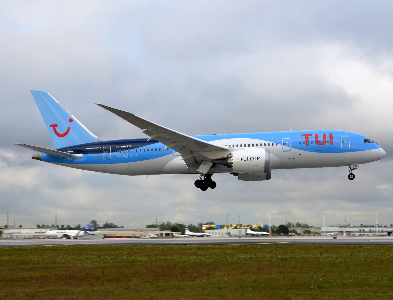 PH-TFL - 787-8 Dreamliner - TUI Airlines Netherlands - MIA - 31-01-2016
