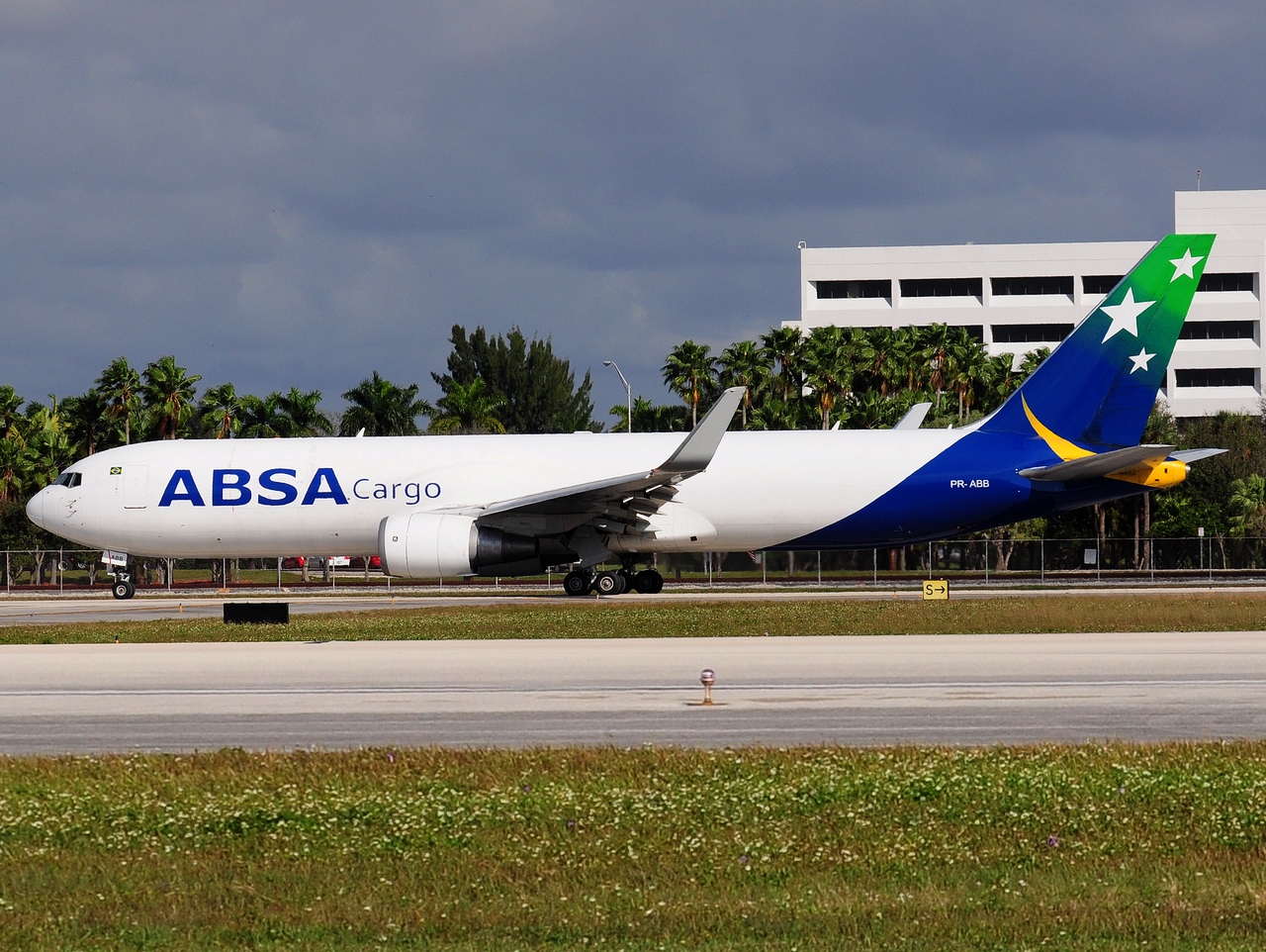 PR-ABB - 767-316F(ER)(WL) - ABSA Cargo - MIA - 02-02-2016
