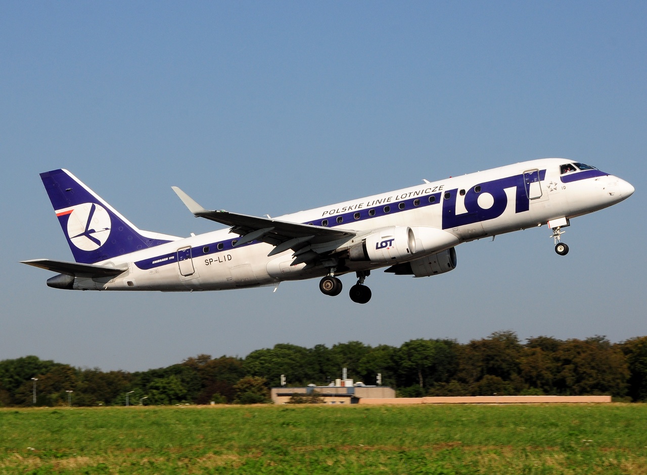SP-LID - ERJ-175STD (ERJ-170-200) - LOT _ Polish Airlines - LUX - 13-09-2016