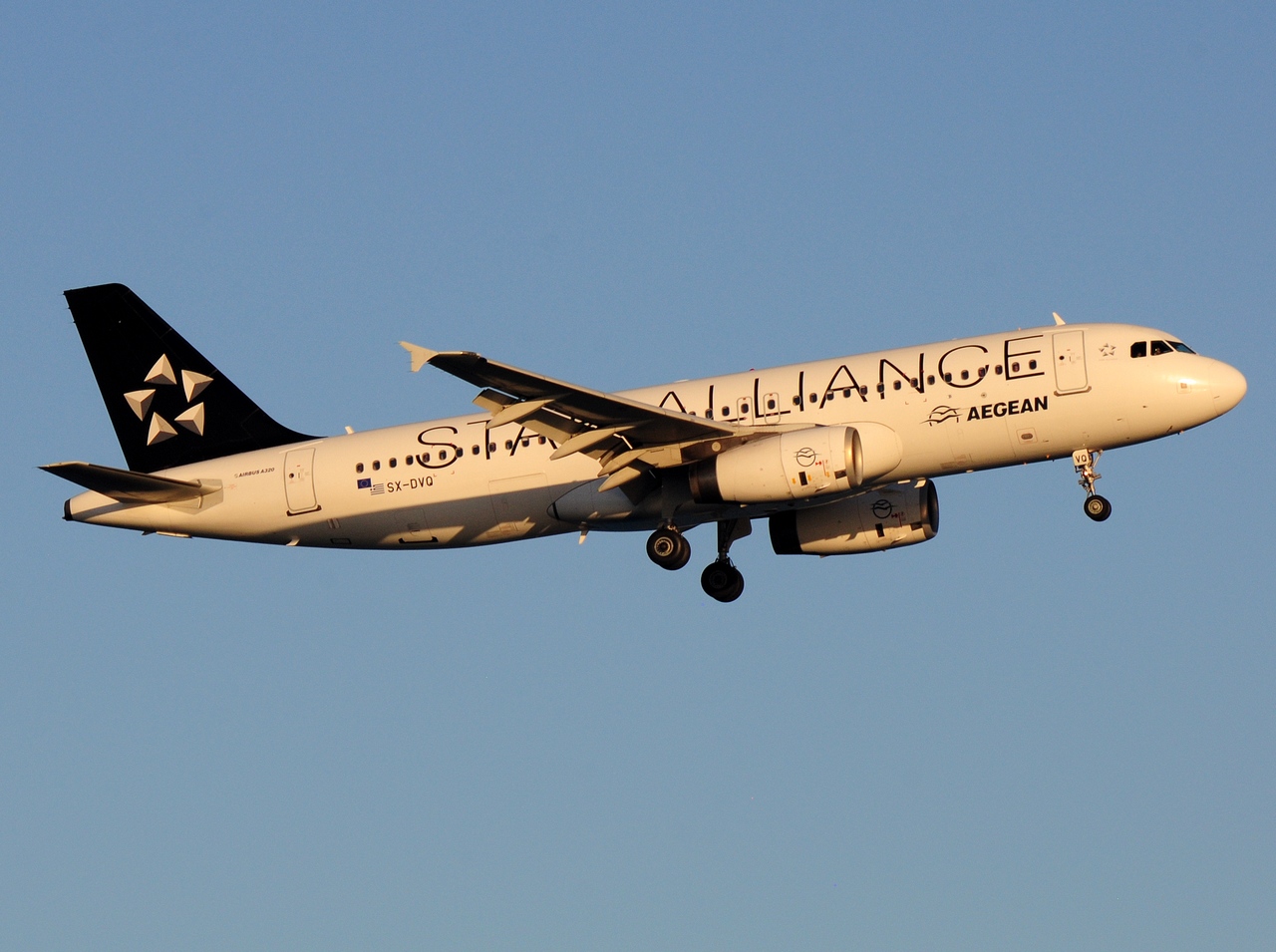 SX-DVQ - A320-232 - Aegean Airlines - LCA - 20-08-2016