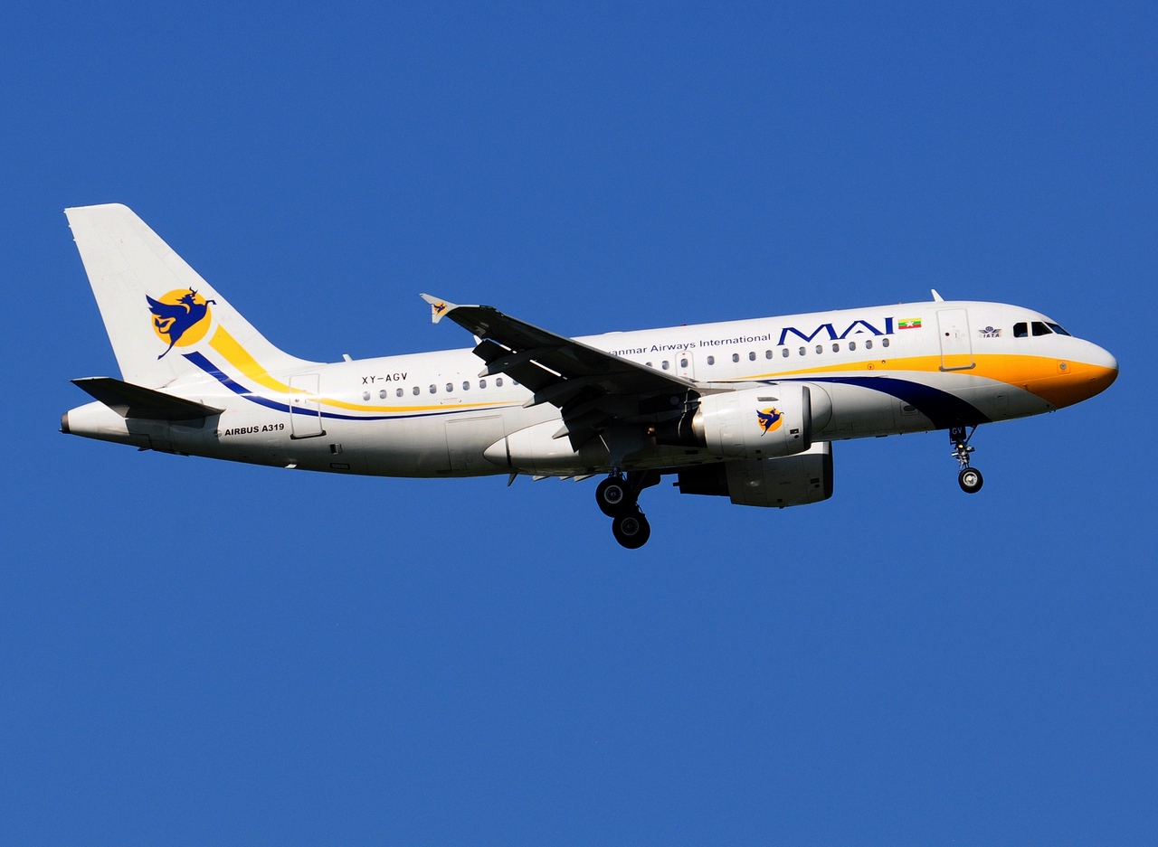 XY-AGV - A319-111 - Myanmar Airways International - BKK - 12-11-2016