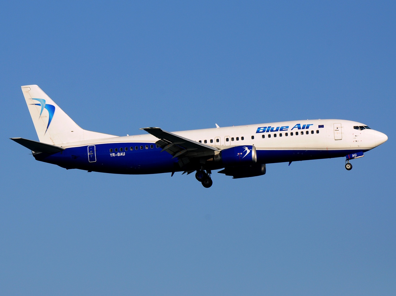 YR-BAU - 737-4Y0 - Blue Air - LCA - 19-08-2016