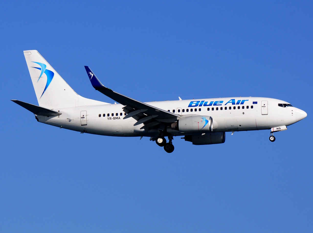 YR-BMA - 737-79P(WL) - Blue Air - LCA - 19-08-2016