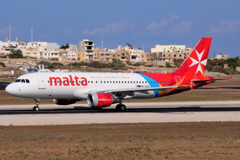 9H-AEQ - A320-214 - Air Malta - MLA - 24-08-2016b