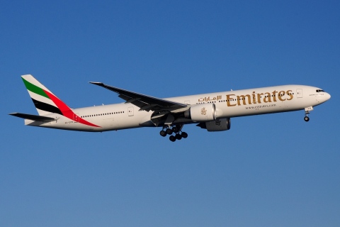 A6-EPN - 777-31H(ER) - Emirates - LCA - 20-08-2016
