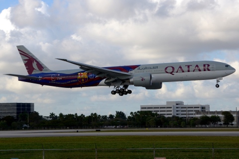 A7-BAE - 777-3DZ(ER) - Qatar Airways - MIA - 02-02-2016