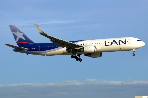 CC-CZT - 767-316(ER)(WL) - LAN Airlines - MIA - 31-01-2016