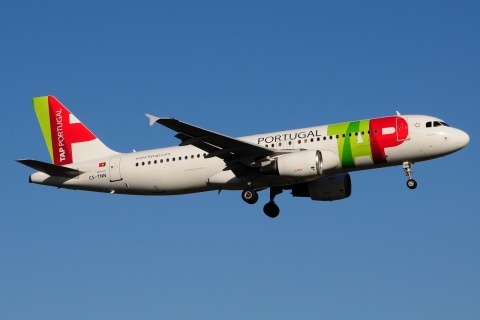 CS-TNN - A320-232 - TAP _ Air Portugal - LIS - 21-06-2016