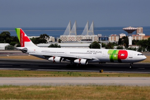 CS-TOC - A340-312 - TAP _ Air Portugal - LIS - 22-06-2016