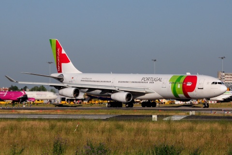 CS-TOC - A340-312 - TAP _ Air Portugal - LIS - 22-06-2016b