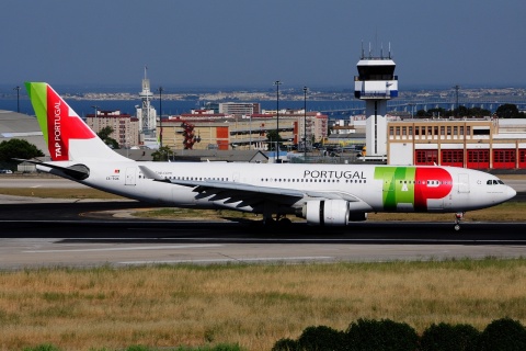 CS-TOK - A330-223 - TAP _ Air Portugal - LIS - 22-06-2016