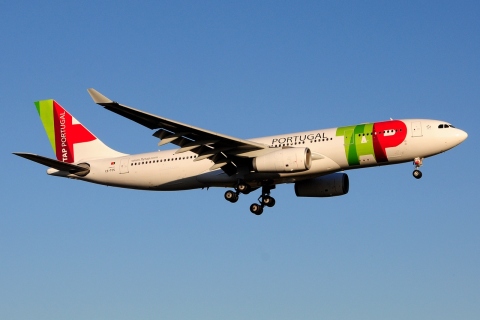 CS-TOS - A330-243 - TAP _ Air Portugal - LIS - 21-06-2016