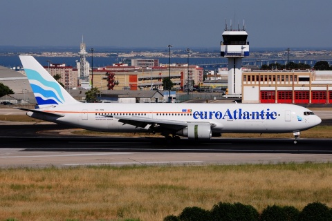 CS-TRN - 767-33A(ER) - EuroAtlantic Airways - LIS - 22-06-2016