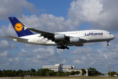 D-AIMH - A380-841 - Lufthansa - MIA - 02-02-2016