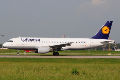 D-AIZL - A320-214 - Lufthansa - DME - 03-06-2016