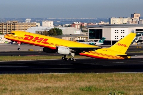 D-ALEC - 757-236 - DHL - LIS - 21-06-2016b