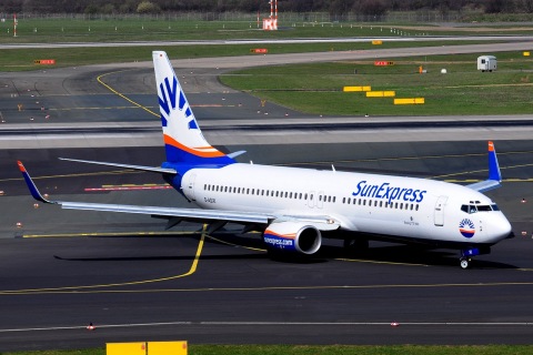 D-ASXI - 737-8CX(WL) - SunExpress Germany - DUS - 02-04-2016