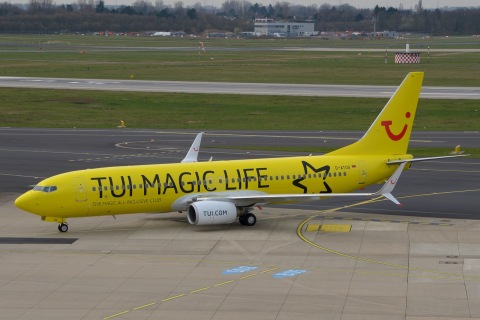 D-ATUG - 737-8K5(WL) - TUIfly - DUS - 02-04-2016