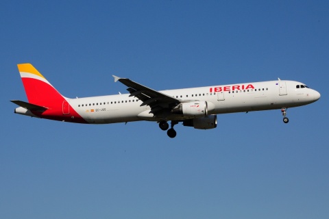EC-JGS - A321-211 - Iberia - LIS - 22-06-2016