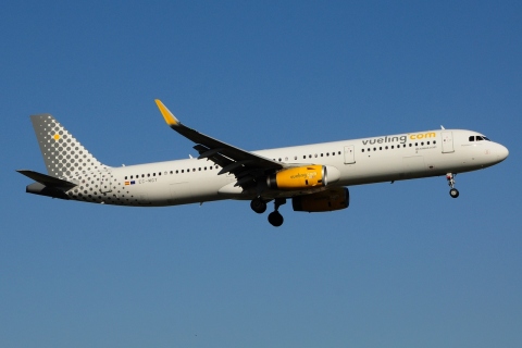 EC-MGY - A321-231(WL) - Vueling - LIS - 22-06-2016