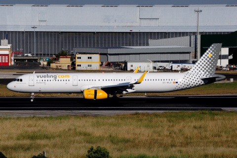 EC-MLD - A321-231(WL) - Vueling - LIS - 21-06-2016
