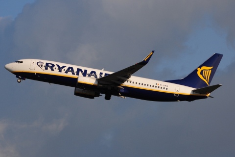 EI-DWA - 737-8AS(WL) - Ryanair - CRL - 15-06-2016
