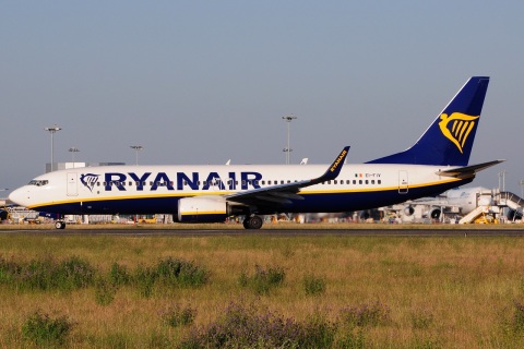 EI-FIV - 737-8AS(WL) - Ryanair - LIS - 22-06-2016
