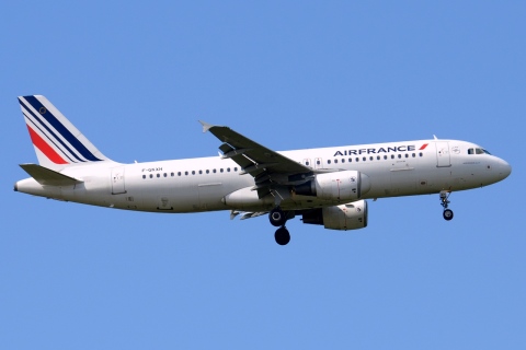 F-GKXH - A320-214 - Air France - SVO - 02-06-2016